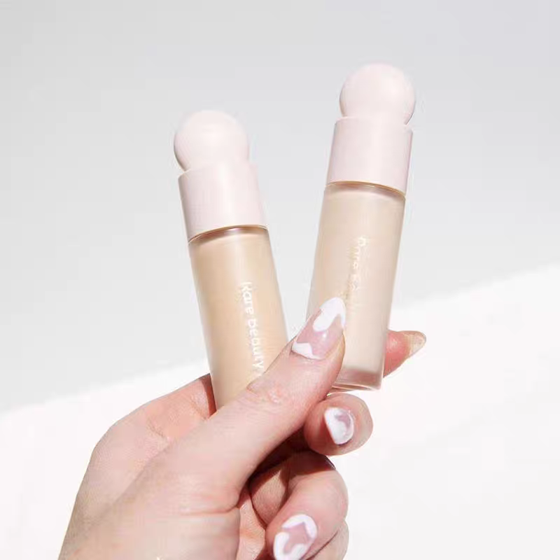 Rare Beauty Face Foundation 28ml Liquid 250w 140C 180w 340C Touch Weightless Foundations Concealer Natural Moisturzing Face Makeup