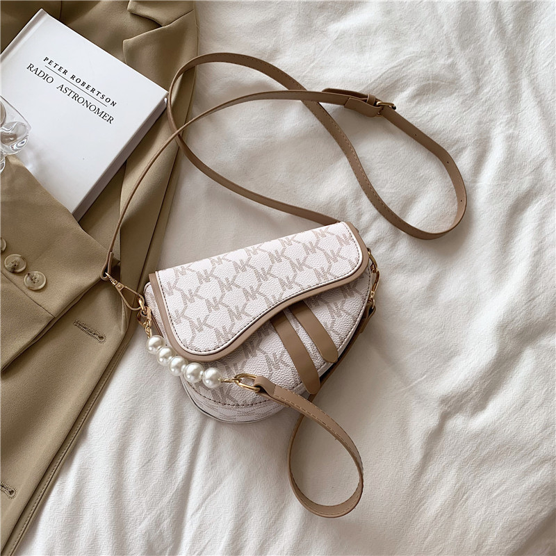 hot free shipping Cross Body bag for woman fashion Casual saddle handbag versatile classic shoulder bag black white pink khaki