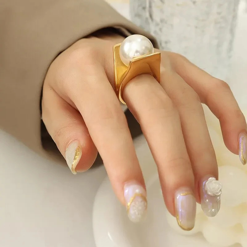 Chic 316L Stainless Steel Ring Y Shaped Big Imitation Pearl Rings For Women Exaggerated Charm Jewelry Wholesale 250603