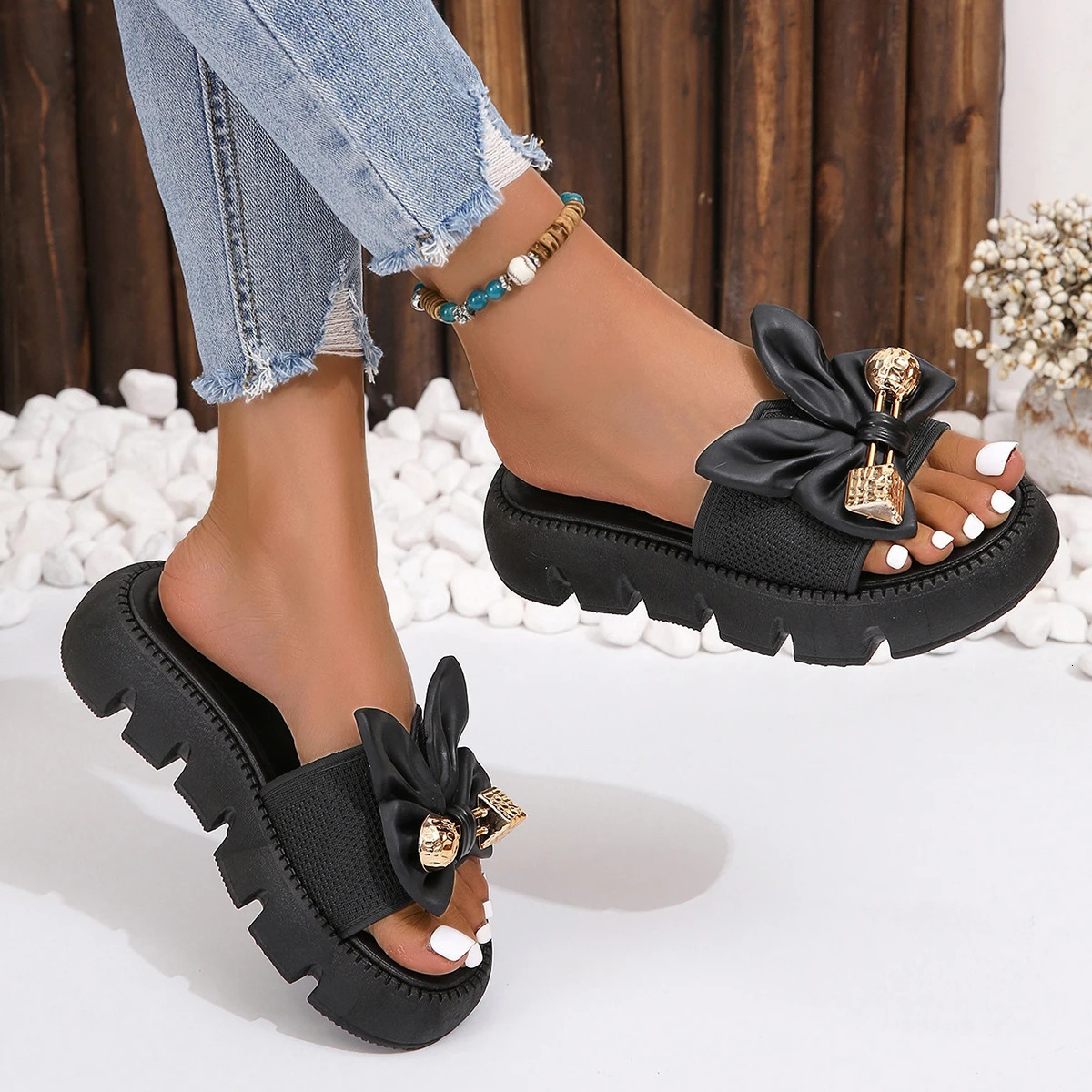 Summer Casual Fashion Round Toe Flat Solid Color Comfortable Open Toe Metal Decorated Non-Slip Womens Slippers 250609