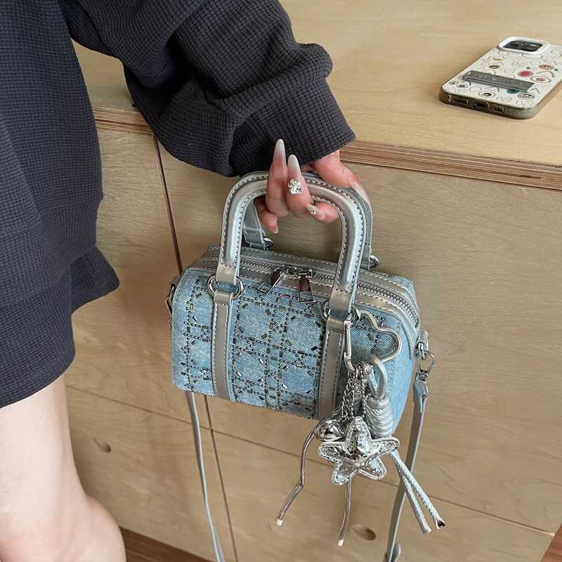 Korean version simple and versatile hand-held bowling bag 2025 new fashionable bow denim shoulder bag temperament womens bag XJ250610