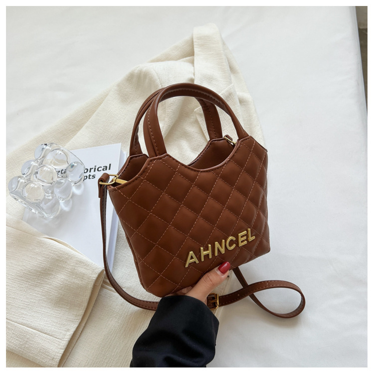 Free shipping 2025 new designer Shoulder bags for womans ladies flap lady fashion casual square Diamond grid bucket bag handbag women crossbody Undera