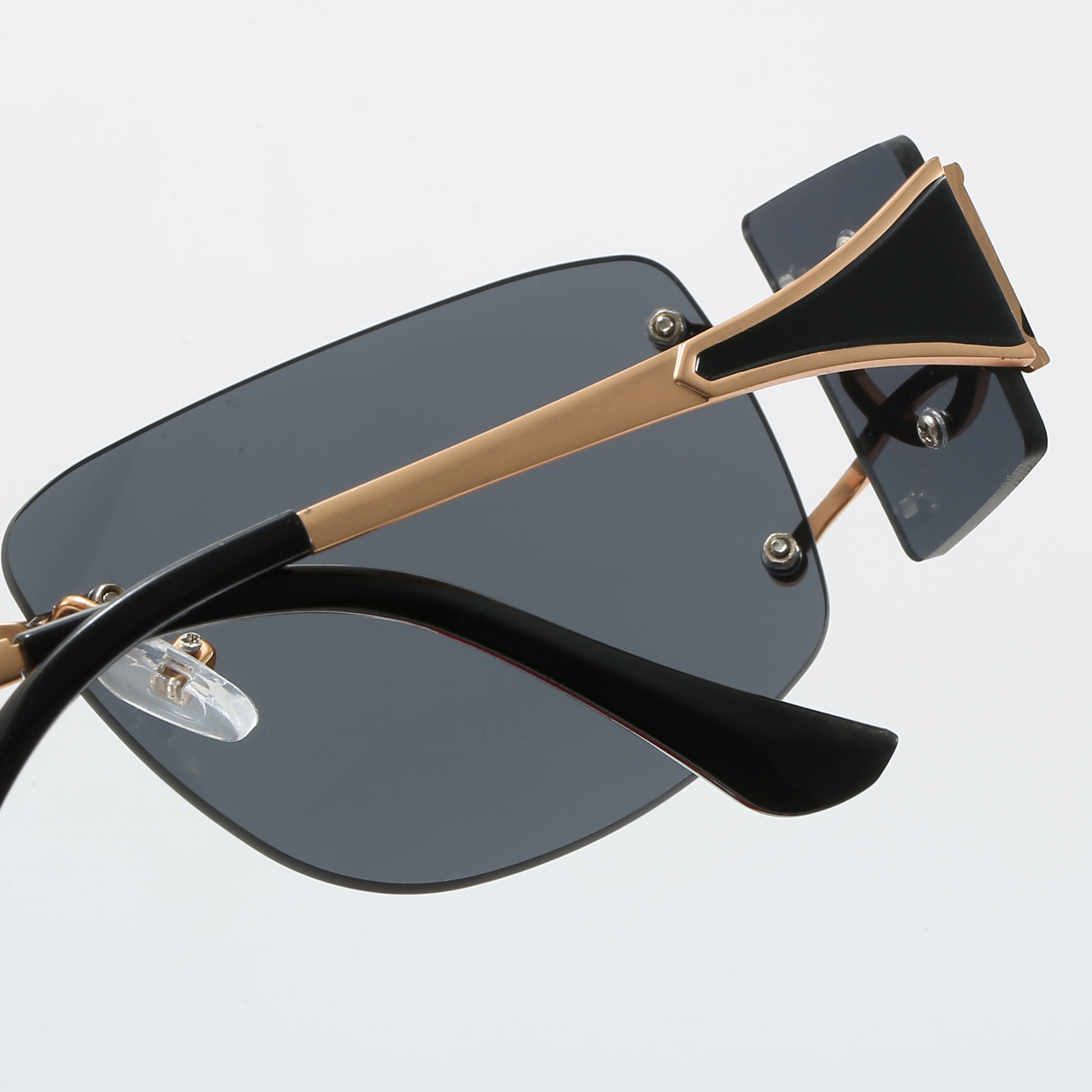 With Box Designer Sunglasses Luxury Eyeglasses Brand Glasses Black Gold Purple Blue Khaki Unisex Vintage Full Frame Summer Casual Goggle Shading Polarized Glass