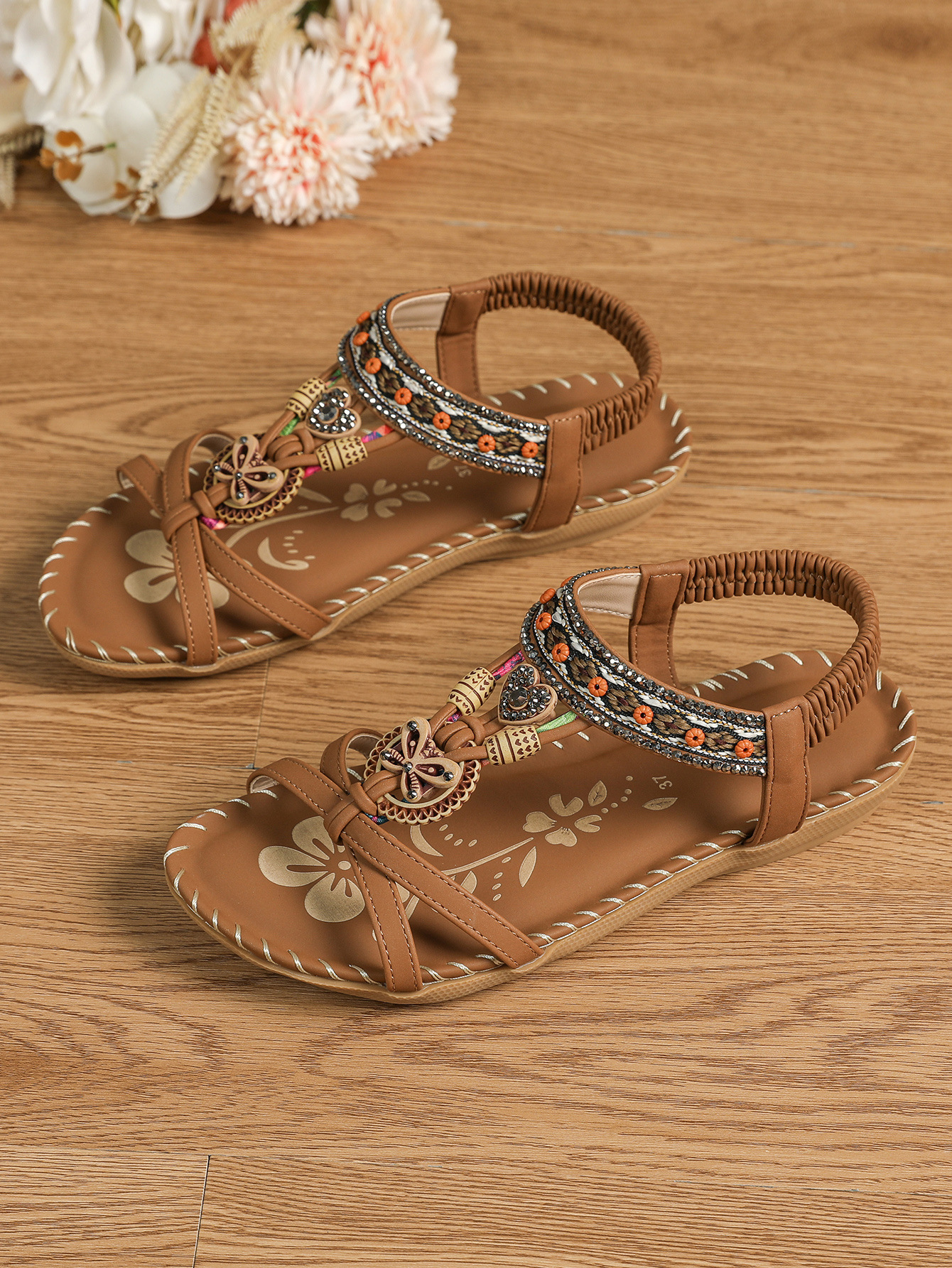 Bohemian Spring New Plus Size Flat Flower Rhinestone sandal Open Toe Outdoor Beach Sandals Ddmysaturn