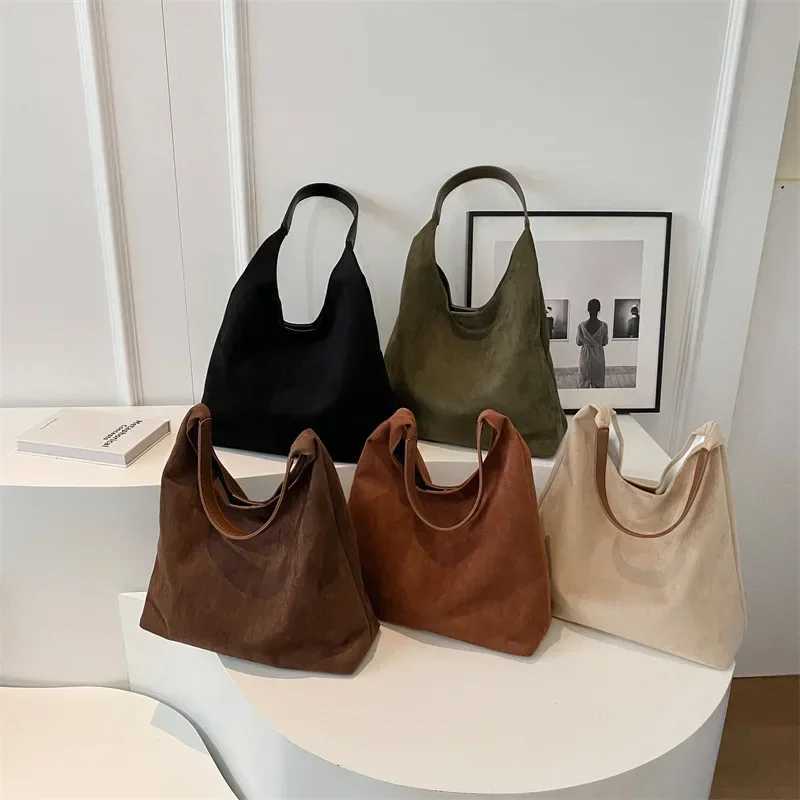 Autumn and Winter Vintage Womens Bag Large Capacity Suede Shoulder Bag Solid Color Simple Casual Commuter Bag Retro Handbags XJ250610