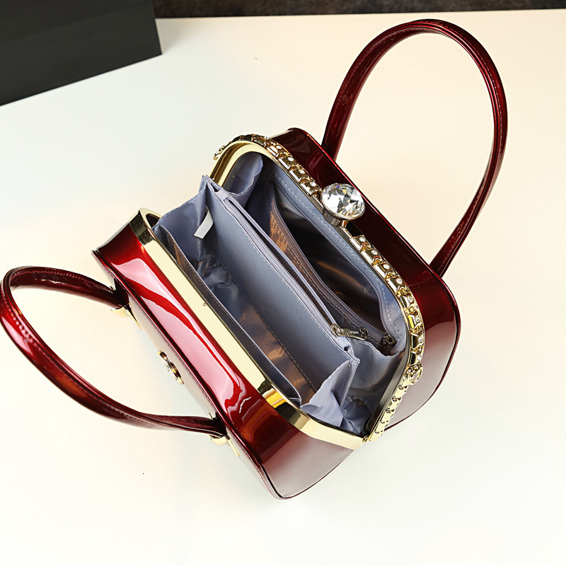 Free Shipping Genuine Leather Texture Single Luxury Shoulder Crossbody Small Designer Bag New Versatile Middle-aged Mom Mini Bag Simple Handbag