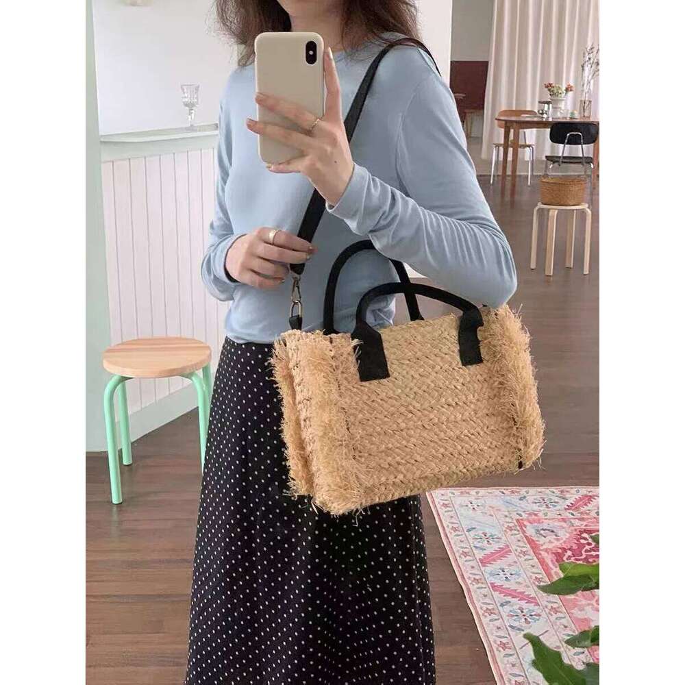 Fashion Handmade Raffia Grass For Women's Summer Vacation Rough Edges Tote Bag Lady Handbag Designer Clothes Women