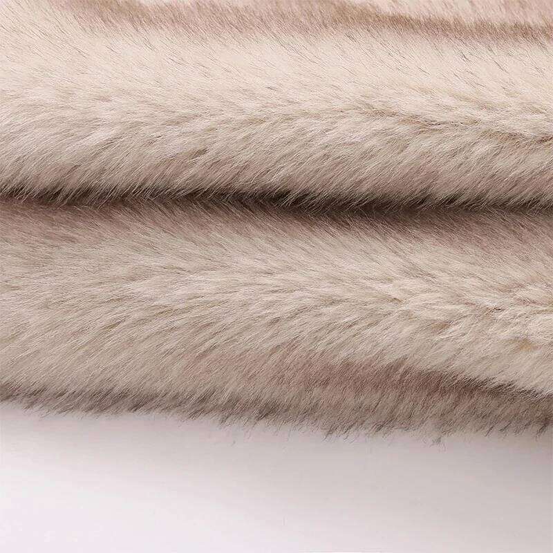 Iconic Street Fashion Week Brand Gardient Cropped Faux Coat Women Winter 2024 Hot Cool Girls Fluffy Short Fur Jacket