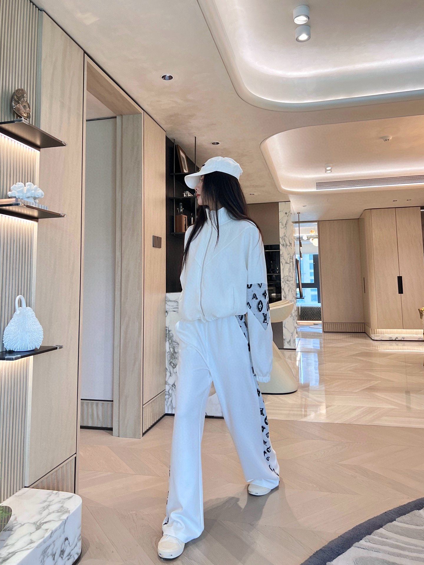 Fashionable Casual Sweatshirt Suiew Emed Hooded Jacket Plus Jogging Trousers Zipper Decoration Fashionable Fashion Sports Suit