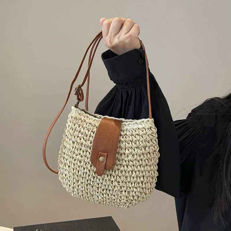 New Summer Shoulder Bag Grass Woven Crossbody Bag for Women Bohemian Beach Simple Designer Small Purses and Handbags 2024 XJ250610