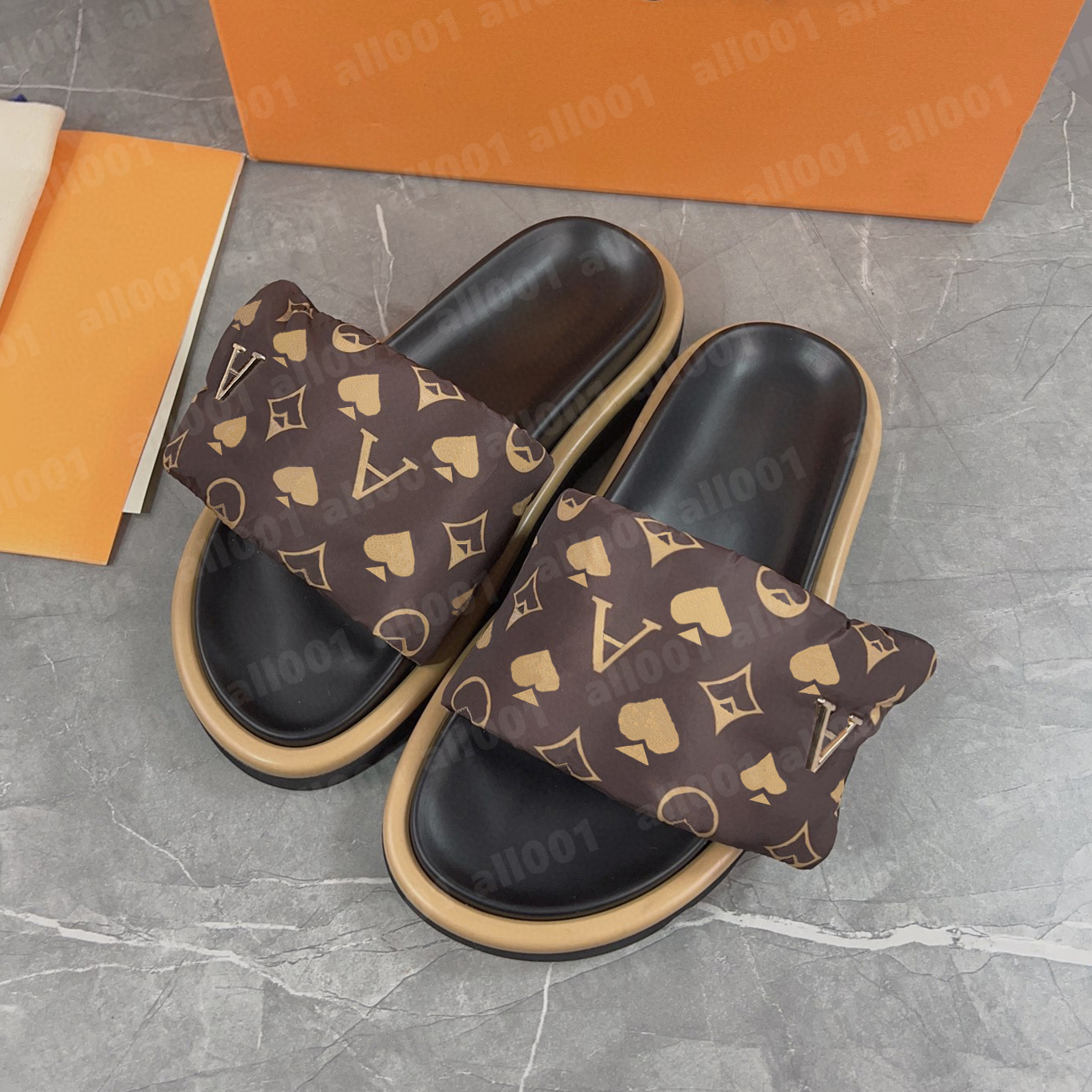 Slippers Designer Slides Women Platform Sandals Classic brand Summer Beach Outdoor Scuffs Casual Shoes Denim Embossed Soft Flat Slipper Shoe Quality size 35-45