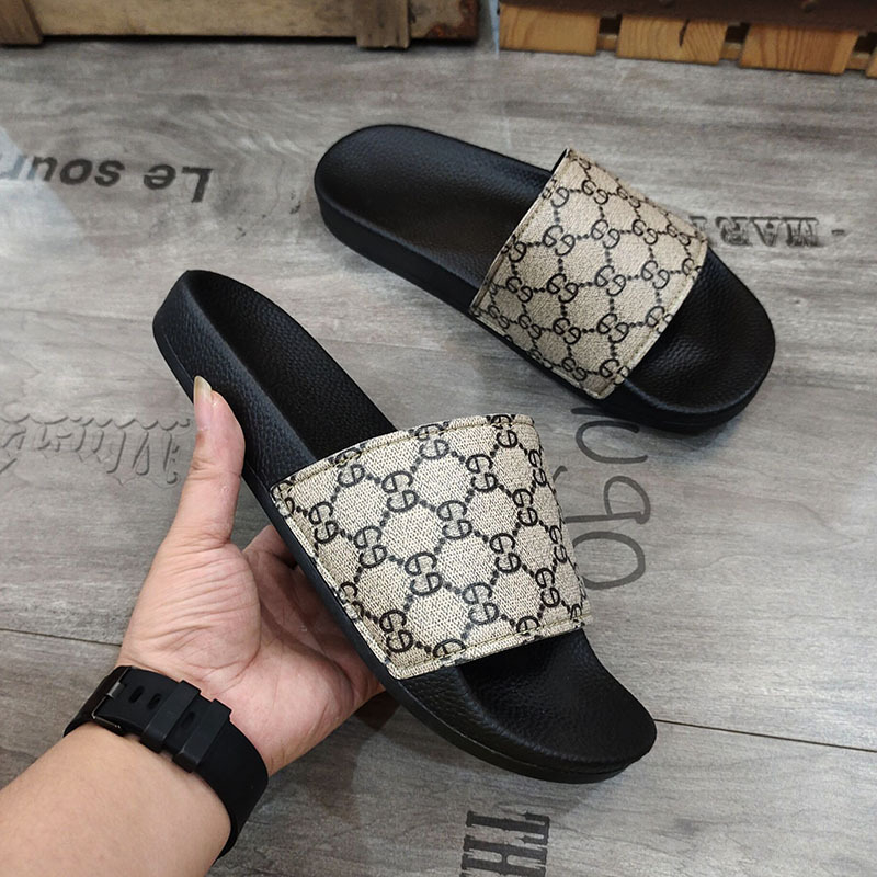 hot free shipping Designer Shoes for men outdoor sliders indoor summer slippers sport beach shoes classic womans casual vintage Scuffs black
