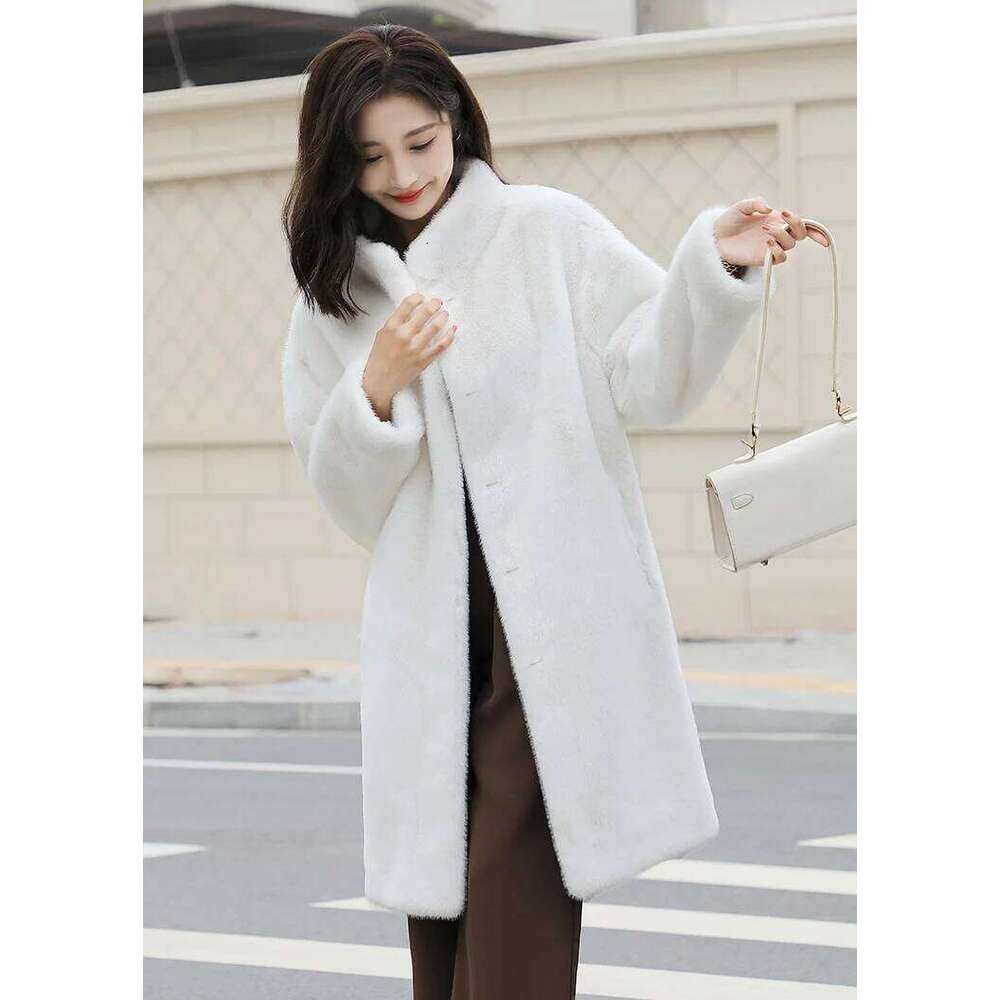 Fake for women's winter 2023 new integrated mid length mink fur coat faux