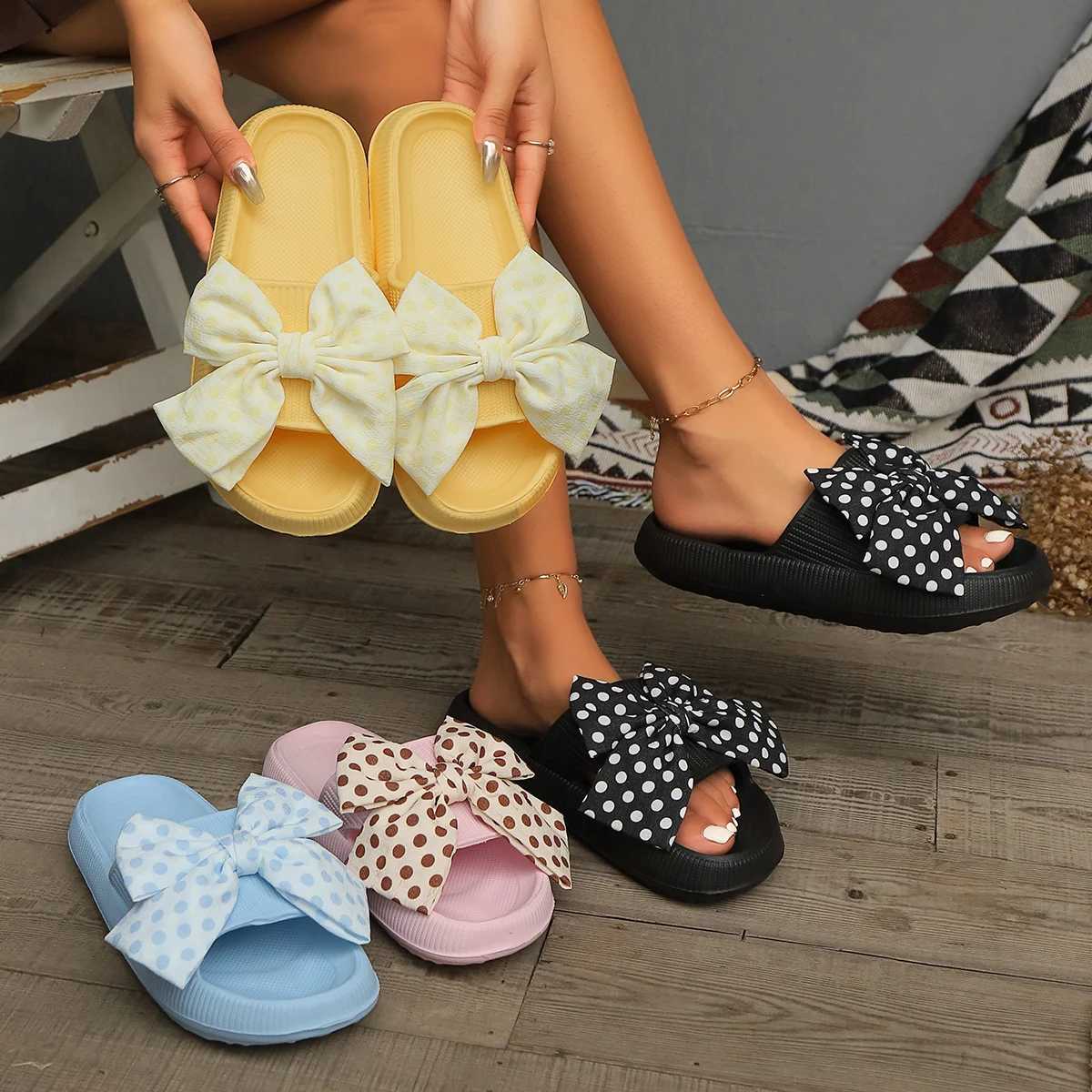 Classic Polka Dot Bow Womens Slippers Beach Vai Shopping Walking Home Use Simple Versatile Flat Multiple Colors Sandals XJ250610