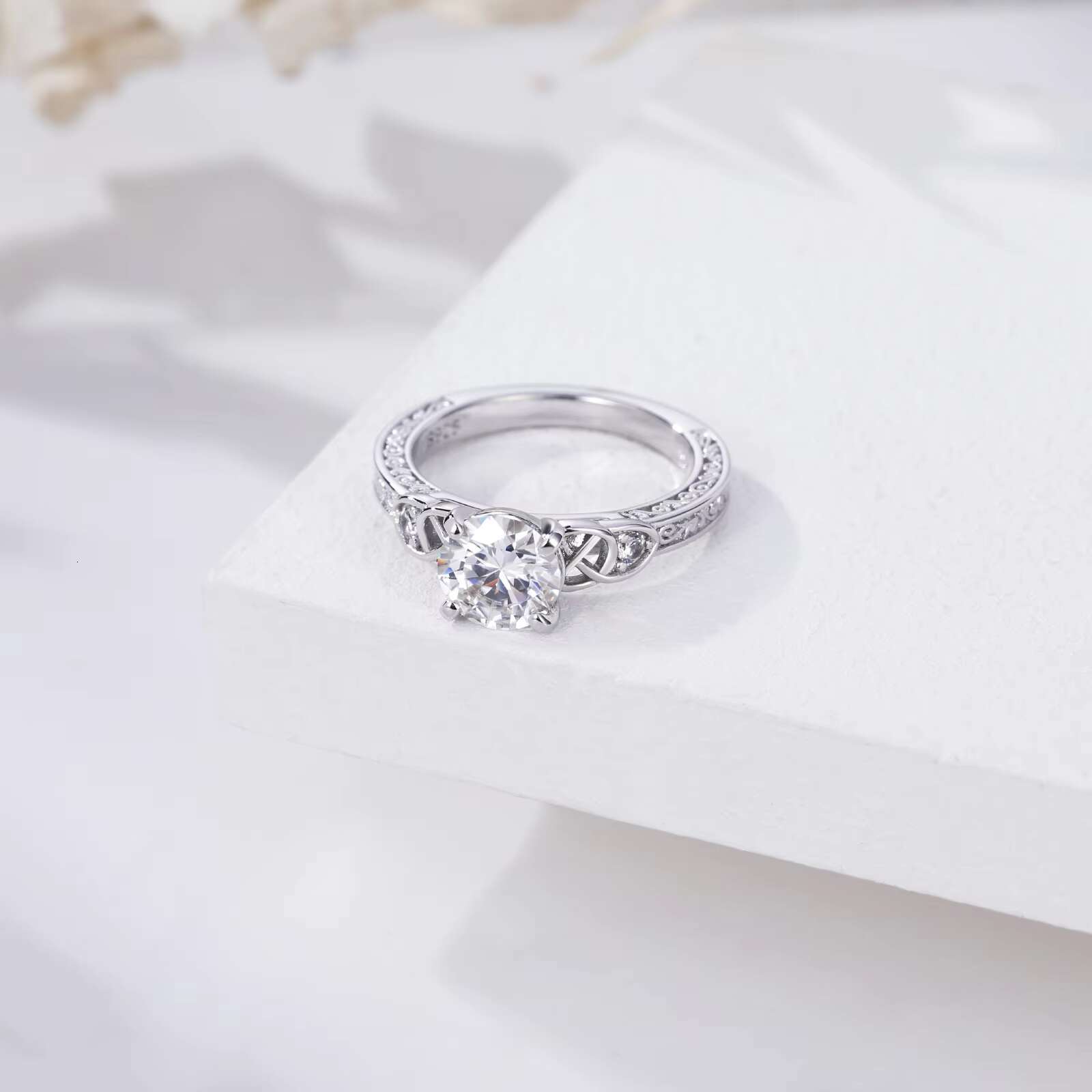 Wholesale Moissanite Diamond Rings 1.5ct Lady 925 Silver Gold Nugget Cuban Wedding Ring