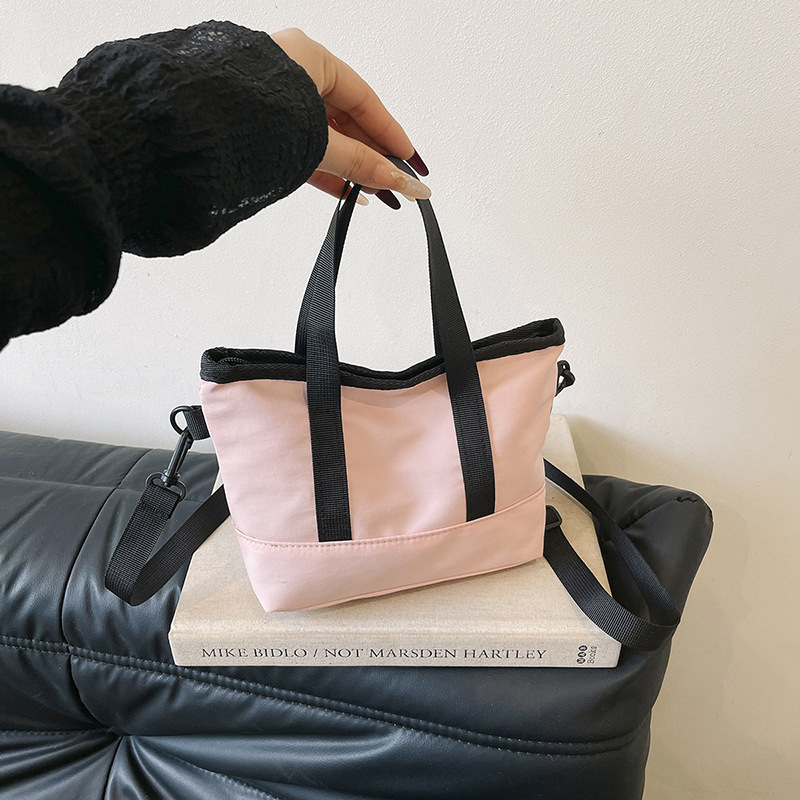 Sac à main de couleur solide S18 pour les dames: accessoire quotidien facile à transporter