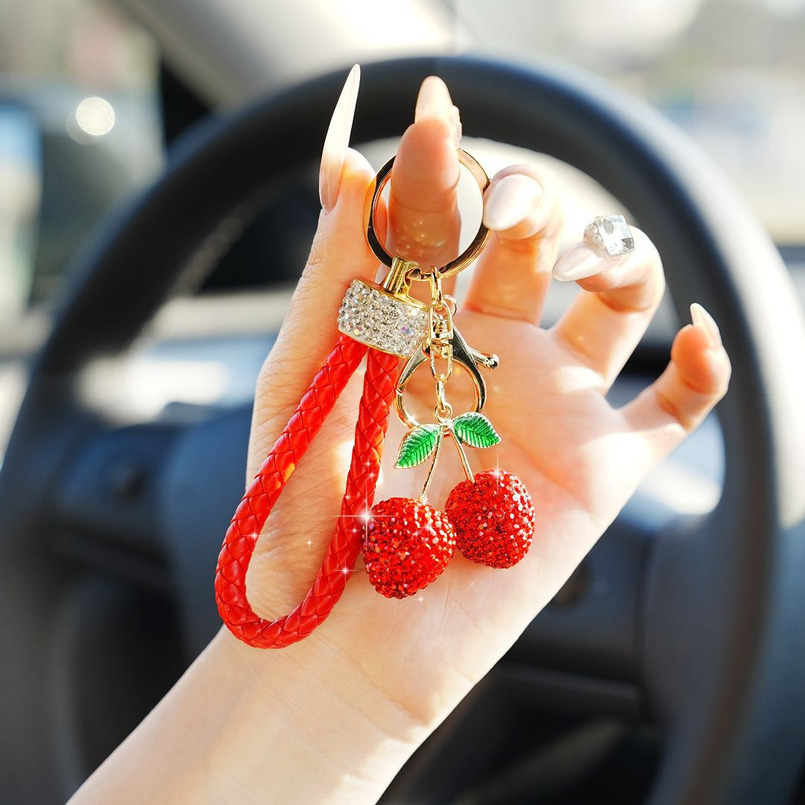 Fashionable, shiny and diamond-encrusted apple and cherry keychain, hand set with water diamonds, car keychain ring, bag pendant, decorative birthday 