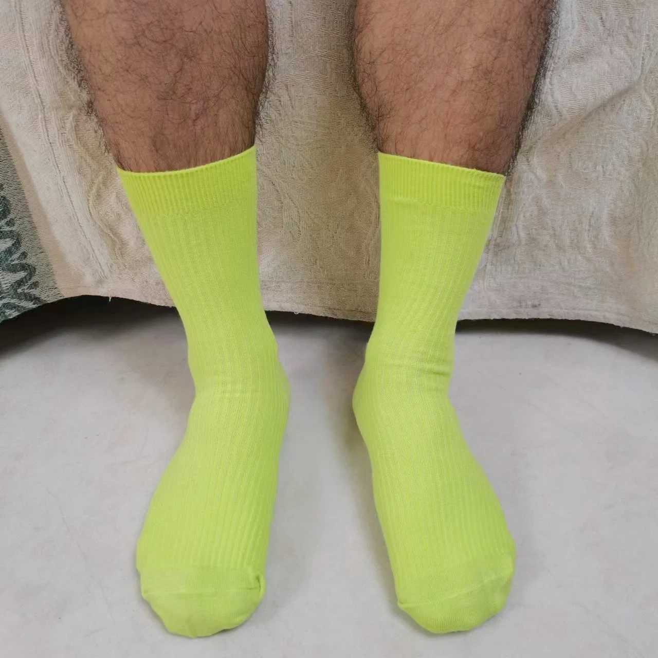 Harajuku Candy Color Men Crew Socks Street Wear Fluorescent Green Neon Yellow Sport Japanese Style Halloween Orange Pink Z250610