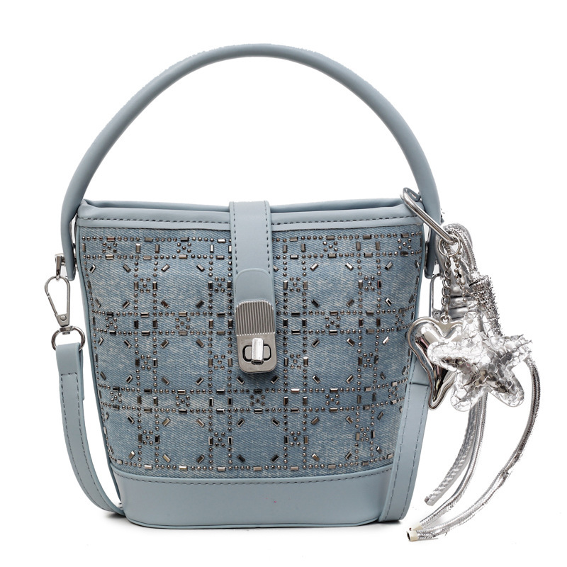 Free shipping designer Bag Luxury Bucket Bag 2025 New Fashion Handbag Shoulder Bag High-Quality Texture Large Capacity Small Bag Crossbody Bag Women B