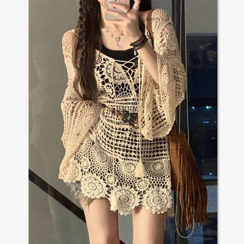 Bohemian Pullovers Women Summer New Sexy Knitted Hollow Out V-neck Floral Embroidery Shirt Sun Protection Tees Fashion Tops K208