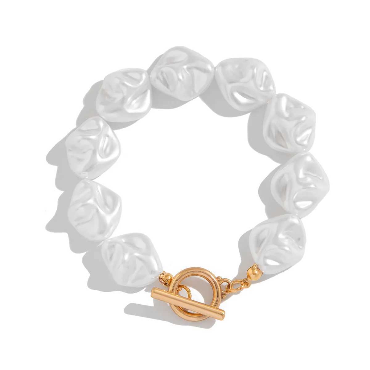 Christmas Fashion Bracelets For Women New Vintage Irregular Imitation Pearl Heart Pendant Gold Color Jewelry Gift For Women B00 XJ250707