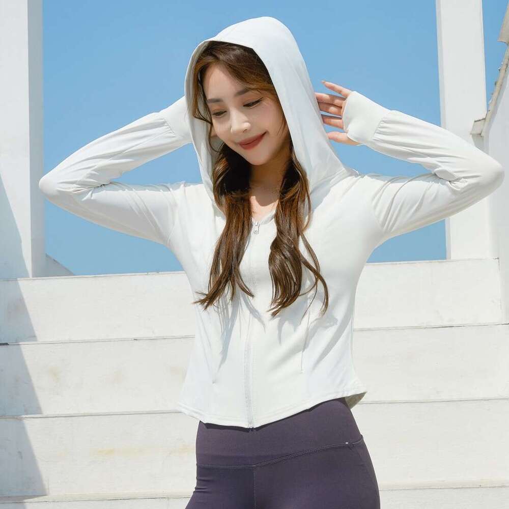 Designer Clothing 2025 Selected Celebrity Style Slim Fit Jacket UV Coat Summer Breathable 2025 New Women's Sun Protection Clothing