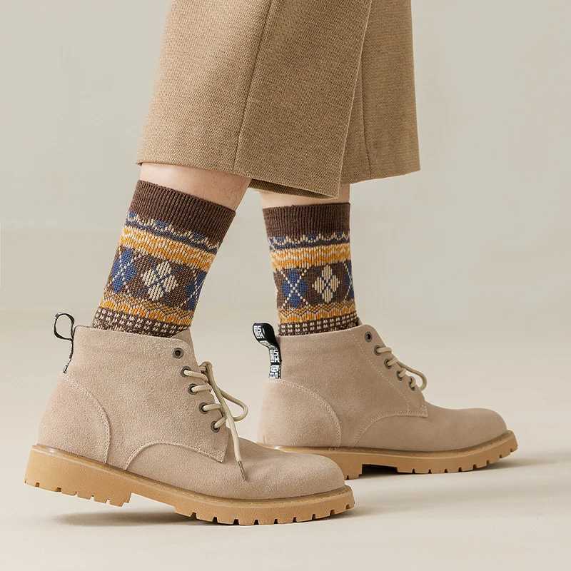 Mens Dress SocksCotton Crew SocksBreathable and sweat-absorbing Funky Colorful Pattern Crew Socks Z250610