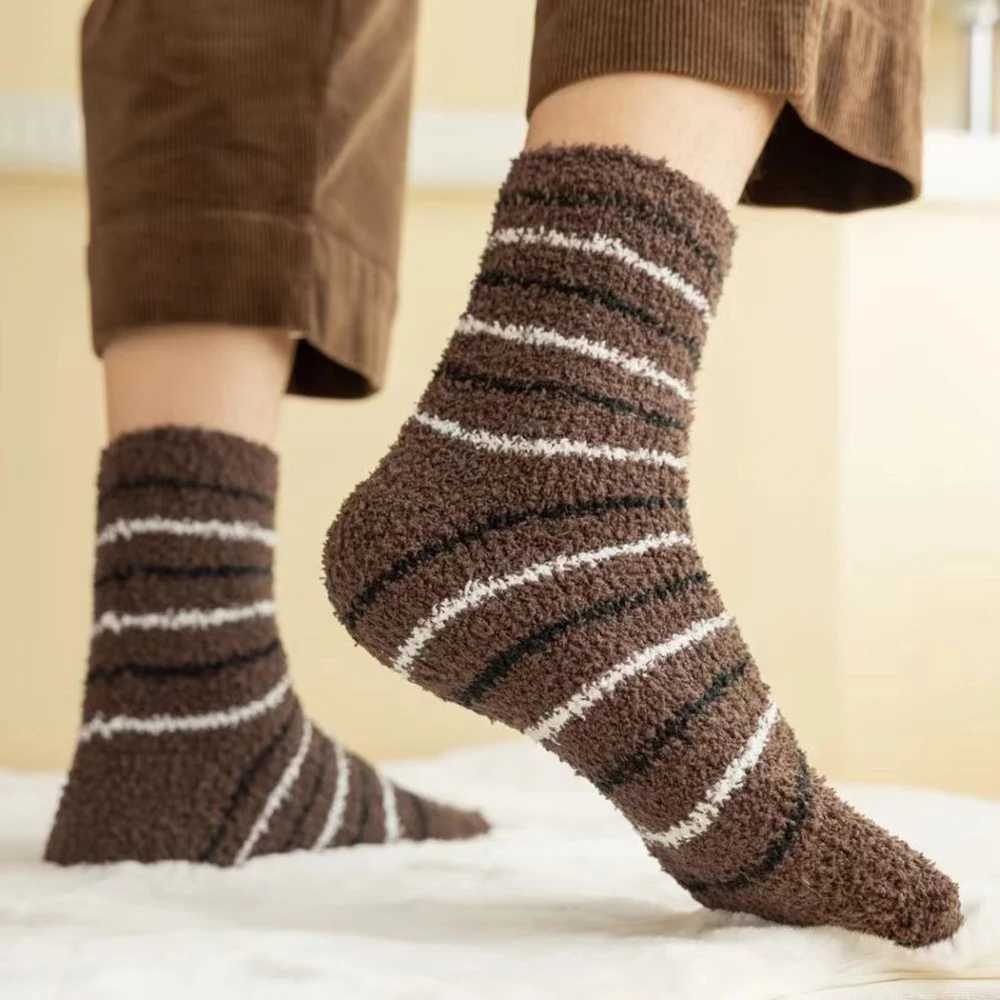 2/3 Pairs Coral Velvet Mens Socks Thickened Not Falling Off Winter Home Sleeping Socks Bear Insulation Boy Mid Calf Floor Socks Z250610