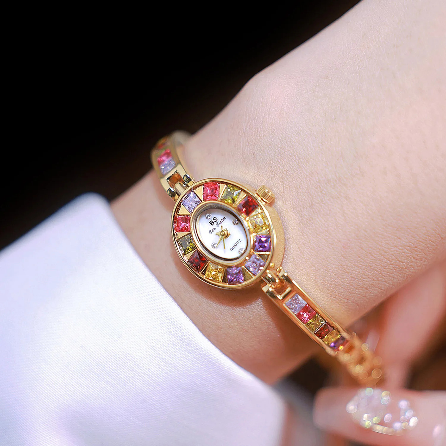 Women Watches High Quality Colorful Diamonds Dial Bracelet Ladies Watch Fashion Small Gold Quartz Wristwatches Gifts 250606