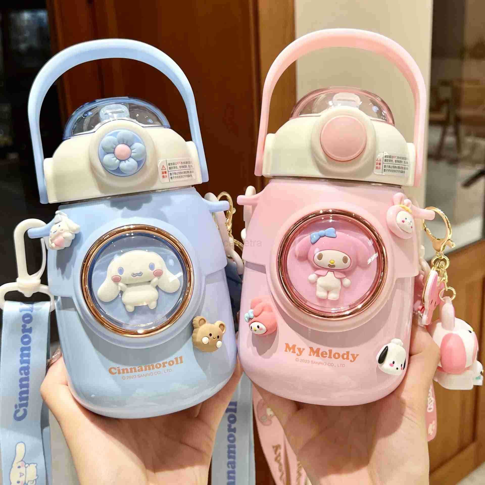 Sanrio Sanrio Kuromi Childrens Thermos Cup School Special Cute Straw Vacuum Cup Girl Big Belly 700ml Cinnamoroll Kawaii Rope Kettle XJ250611