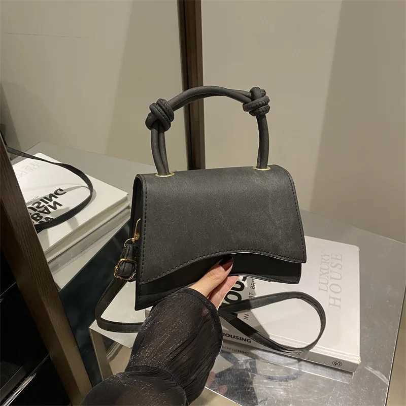 Fashionable Womens Shoulder Bag Pure Color Trendy Crossbody Bag Simple Casual Diagonal Bag Small Square Bags for Autumn bolsos XJ250610
