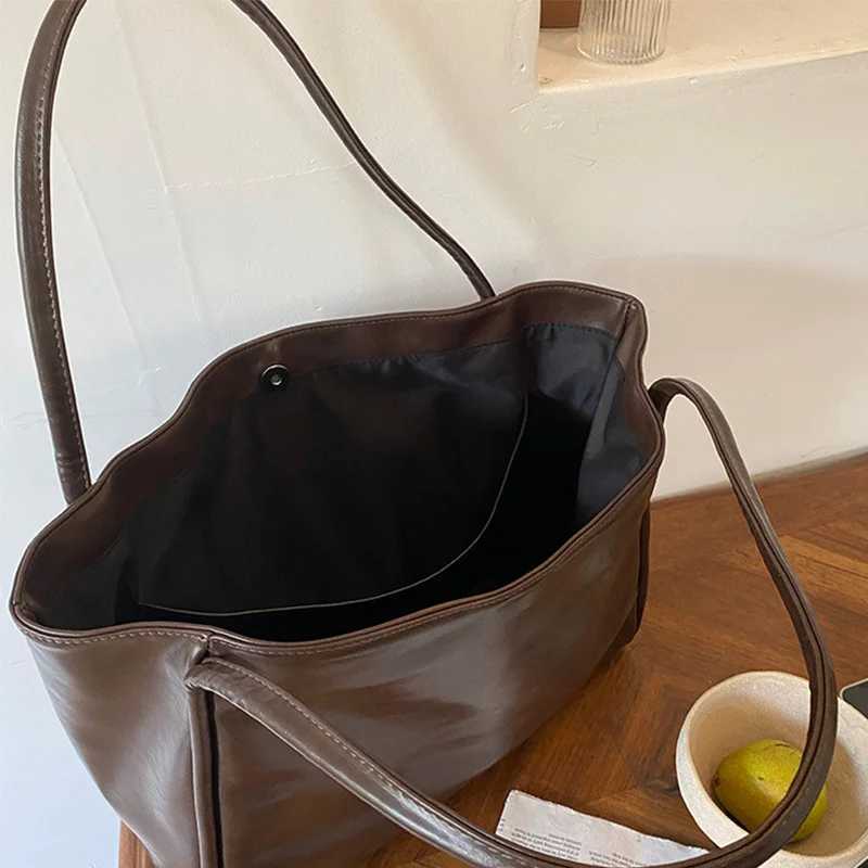 Women Tote Bag Retro Solid Color Underarm Pouch For Student Large Capacity Soft PU Leather Shoulder Bag Fashion Portable Bucket XJ250610