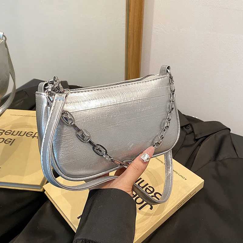 Fashion Chain Strap Crossbody Bags For Ladies Versatile Womens Shoulder Bag For Daily Use Casual Designer Handbags XJ250610