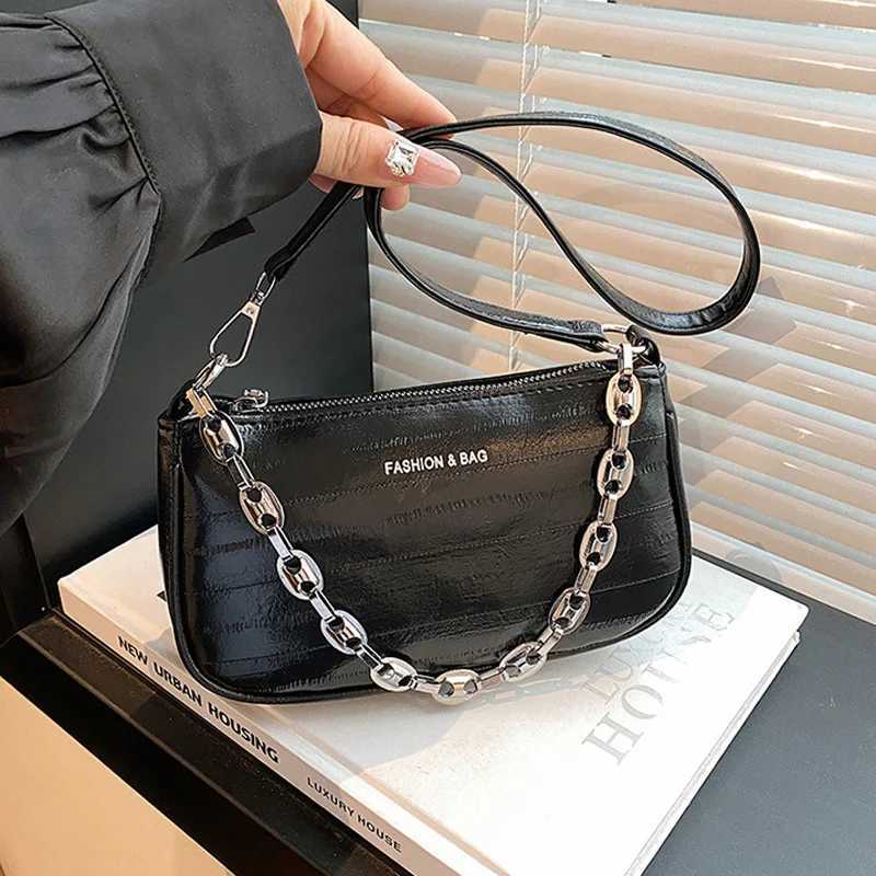 Fashion Chain Strap Crossbody Bags For Ladies Versatile Womens Shoulder Bag For Daily Use Casual Designer Handbags XJ250610
