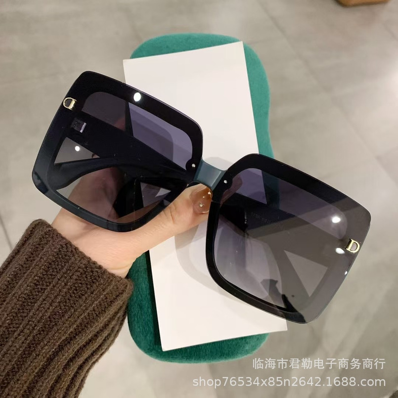 Trendy Large Frame for Men and Women Summer High-end Feel Sunglasses TikTok Internet Celebrity Polarized Glasses