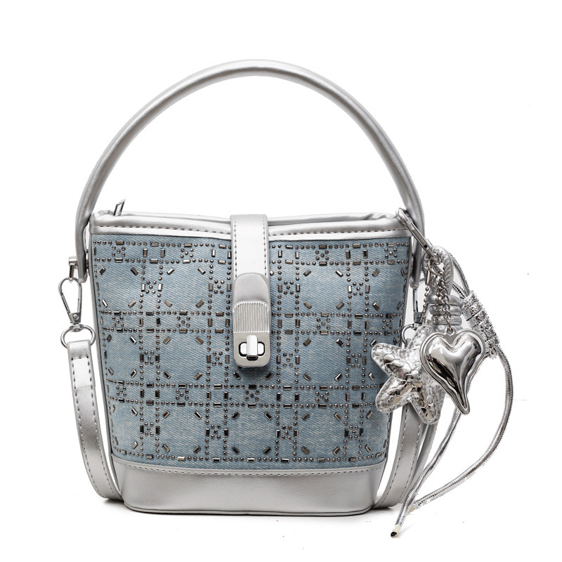Free shipping designer Bag Luxury Bucket Bag 2025 New Fashion Handbag Shoulder Bag High-Quality Texture Large Capacity Small Bag Crossbody Bag Women B
