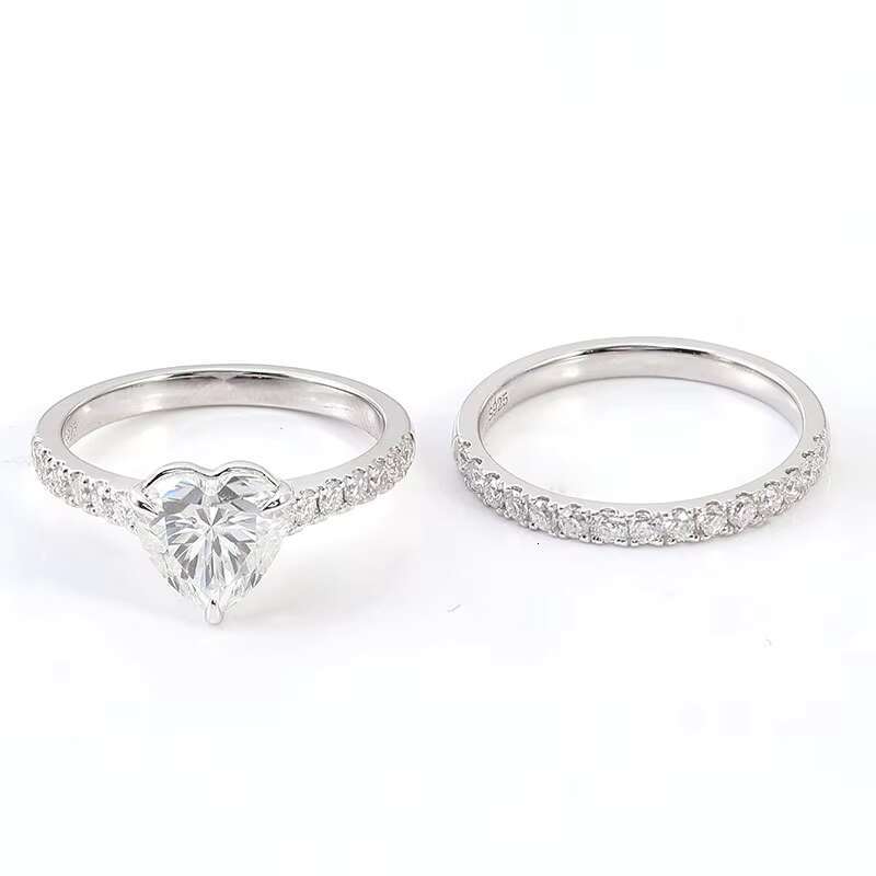 Minimalist 2ct Moissanite Heart Ring Paved Round Moissanite Band 925 Sterling Silver Heart Rings Wedding Couple Ring for Lovers