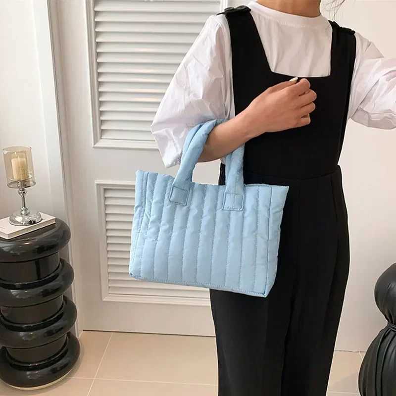 Cotton Padded Commuter Bag Ladies Quilted Top-handle Bag Simple Solid Color Messenger Bag Casual Large Capacity Female Handbag XJ250610