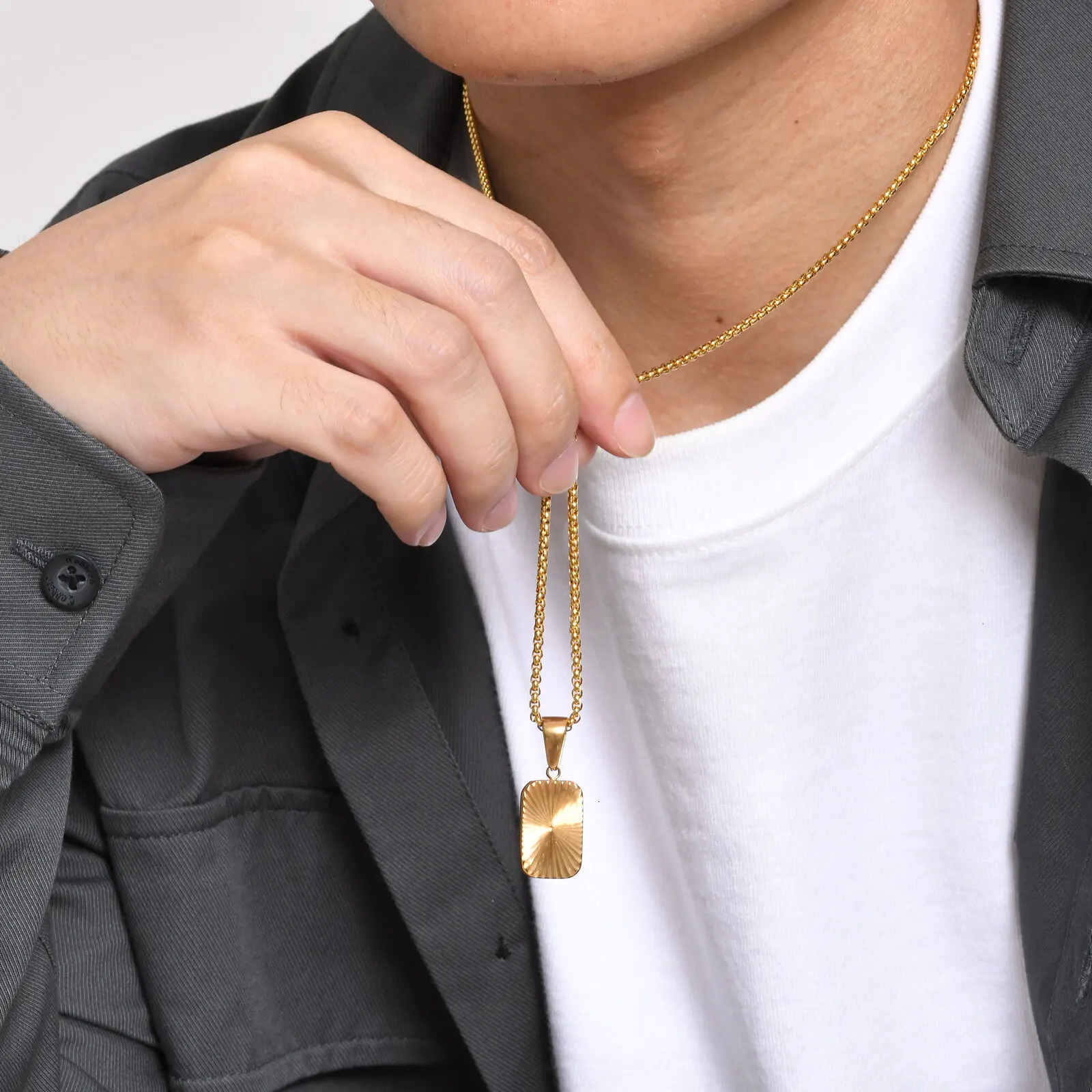 Mens Square Pendant NecklacesEmbossing Radiation Sunburst Stainless Steel Pendant NecklacesStylish Jewelry Gifts 250610