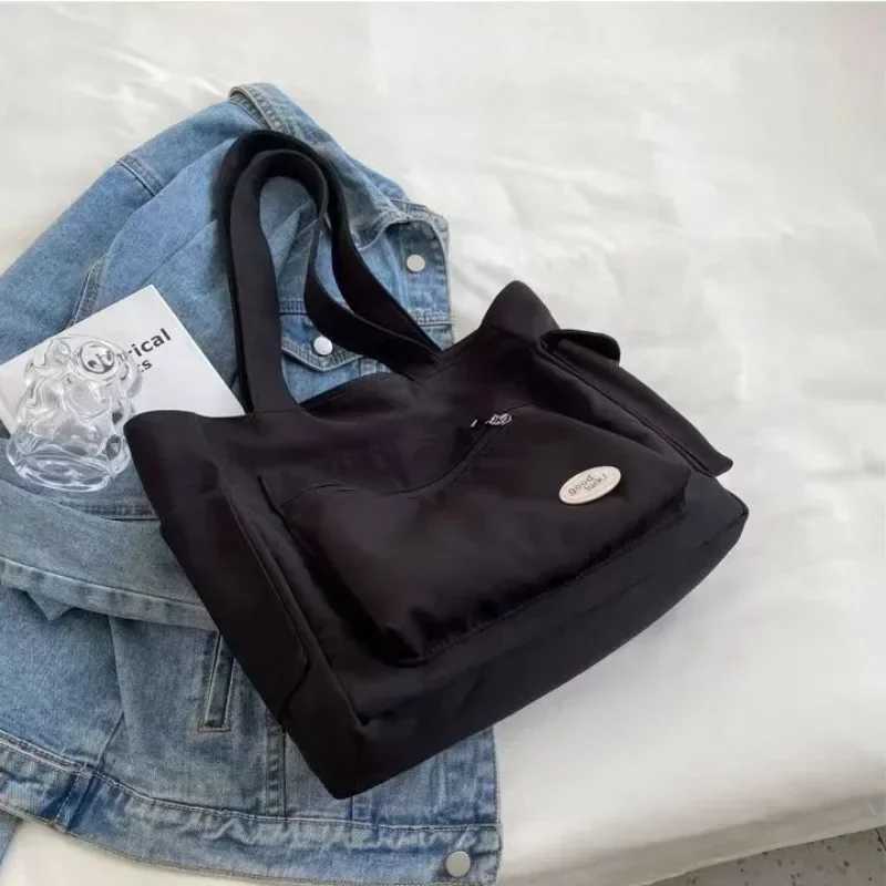Womens Fashion Shoulder Bag Class Large Capacity Student Tote Bag 2024 New Canvas Commuter Handbag Women Bag XJ250610