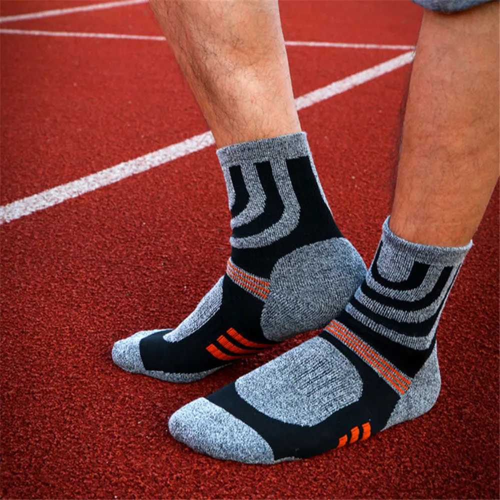 2/3/4/5 Paris Men Anti Blister Winter Terry SOCKS Outdoor Sports Running Cycling Camping Trekking SOCKS Z250610