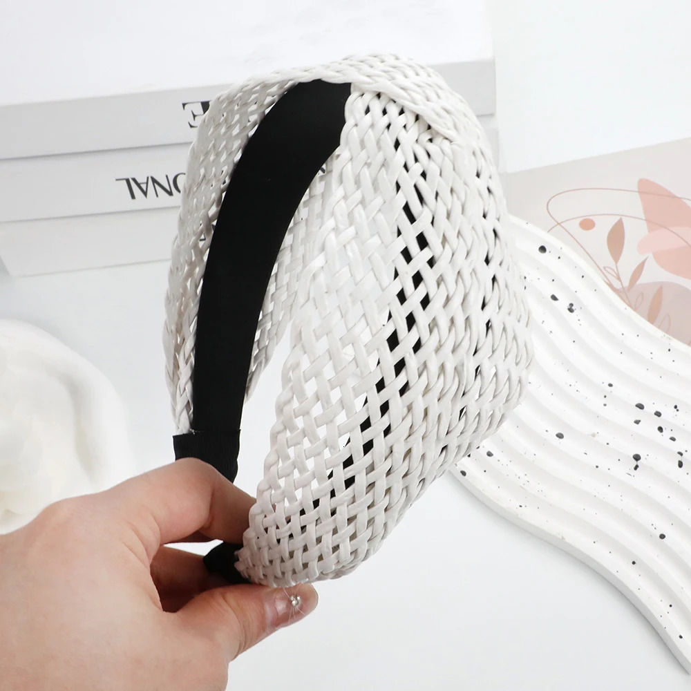 Bohemian Beach Straw Weaving Cross Knotted Headband Women Wide-brimmed Hand-woven Hair Hoop Travel Holiday Headdress Accessories 250610