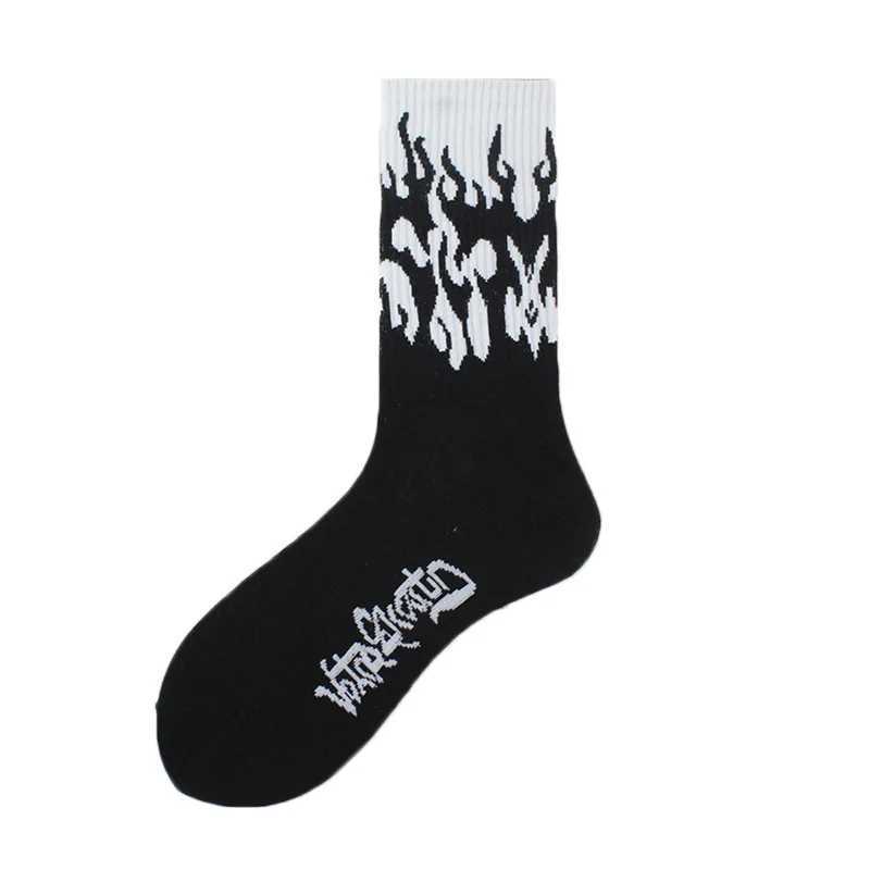 1 pair women Fashion Hip Hop Hit Color On Fire Crew Socks Red Flame Blaze Power Torch Hot Warmth Street Skateboard Socks Z250610