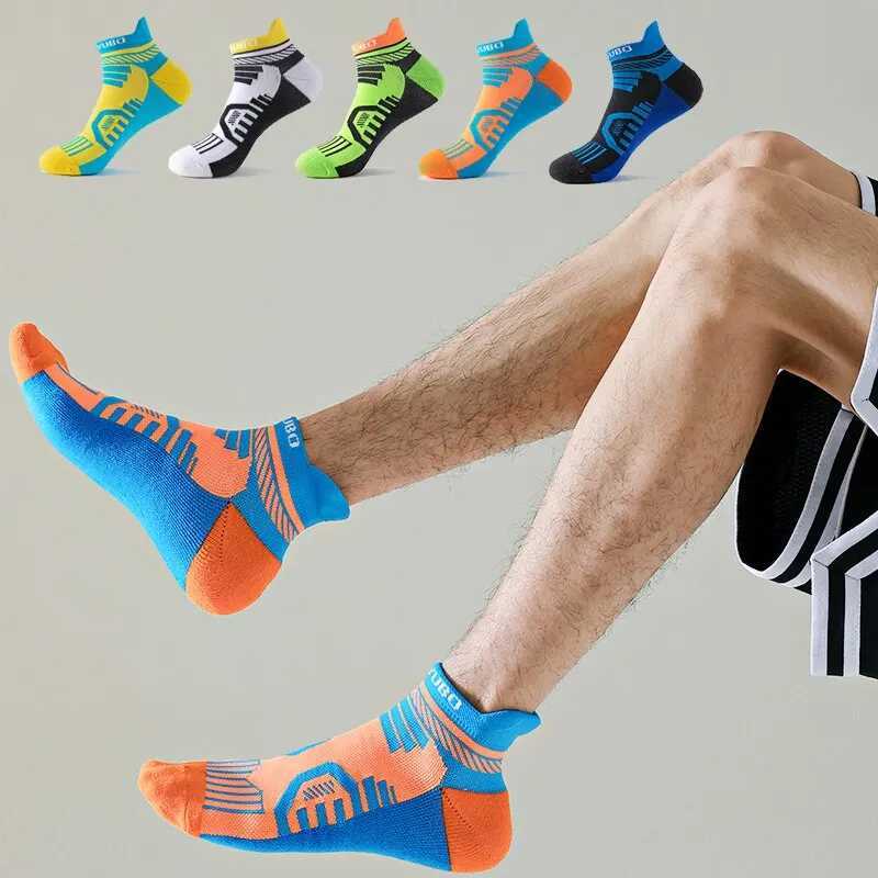 3 Pairs/Lot Men Low Cut Fitness Socks Professional Men Basketball Socks Breathable Thin Cycling Travel Socks For Men Z250610