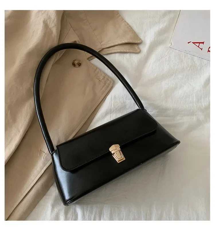 Womens Shoulder Bag Fashion Retro Simple Solid Color Handbag Vintage Underarm Bag PU Material Flap Bag XJ250610