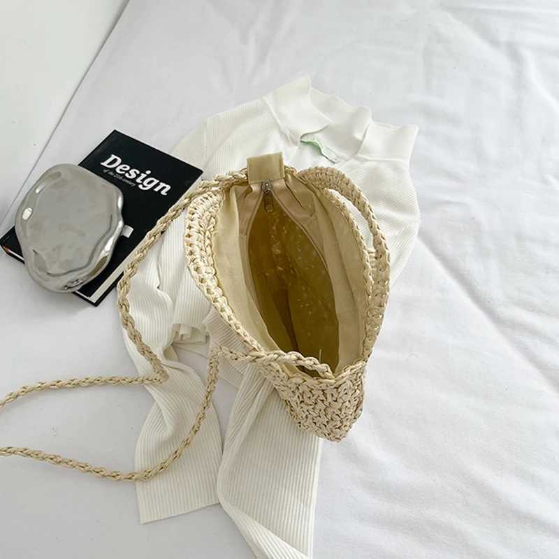 Round Straw Crossbody Bag Handmade Woven Shoulder Bag For Women Summer Beach Bag Bohemia Travel Small Handbag and Purse XJ250610