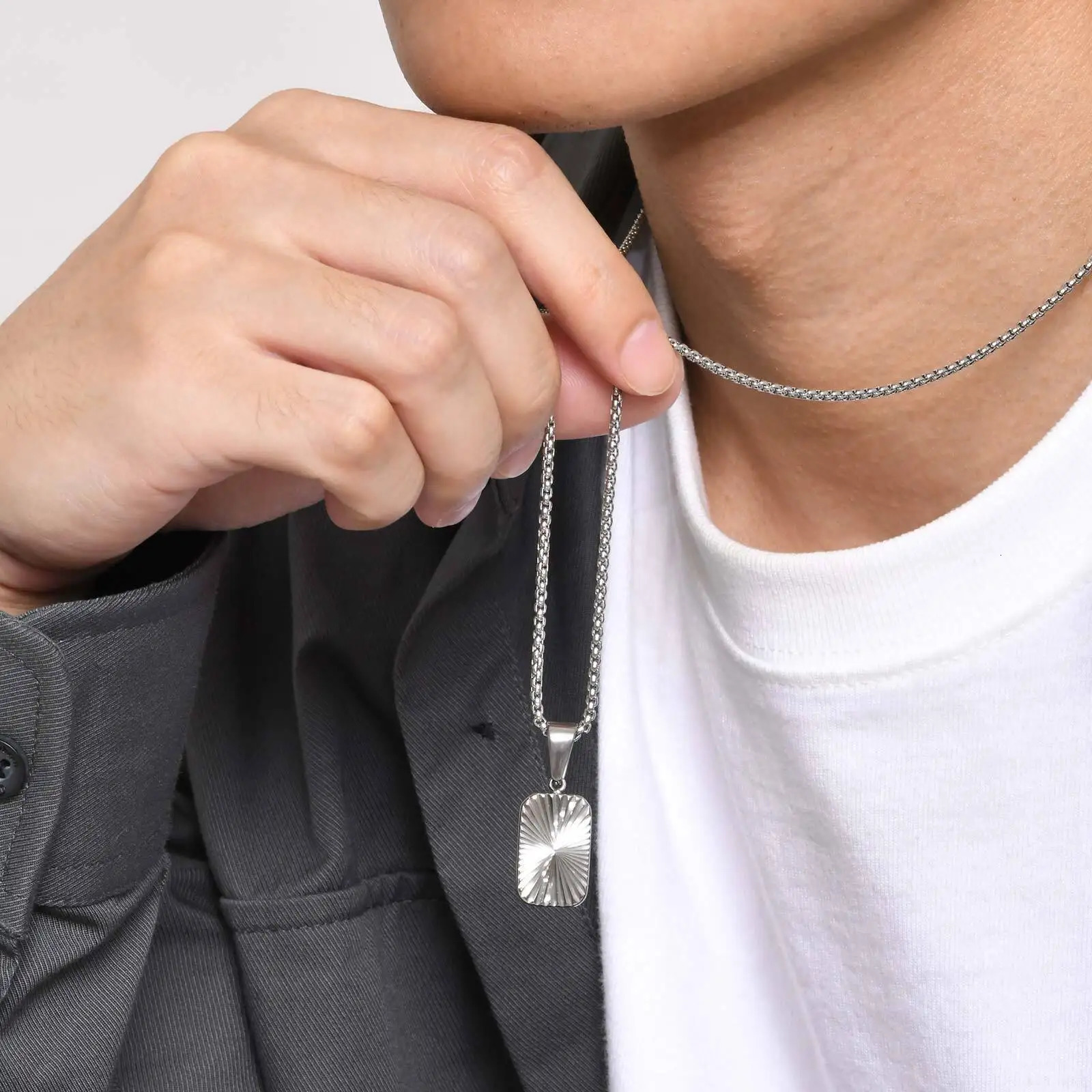 Mens Square Pendant NecklacesEmbossing Radiation Sunburst Stainless Steel Pendant NecklacesStylish Jewelry Gifts 250610