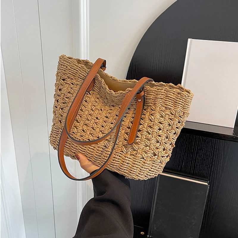 Handmade Straw Shoulder Bag with Leather Handle Hollowed Design Portable Beach Bag for Quality Seaside Vacations XJ250610