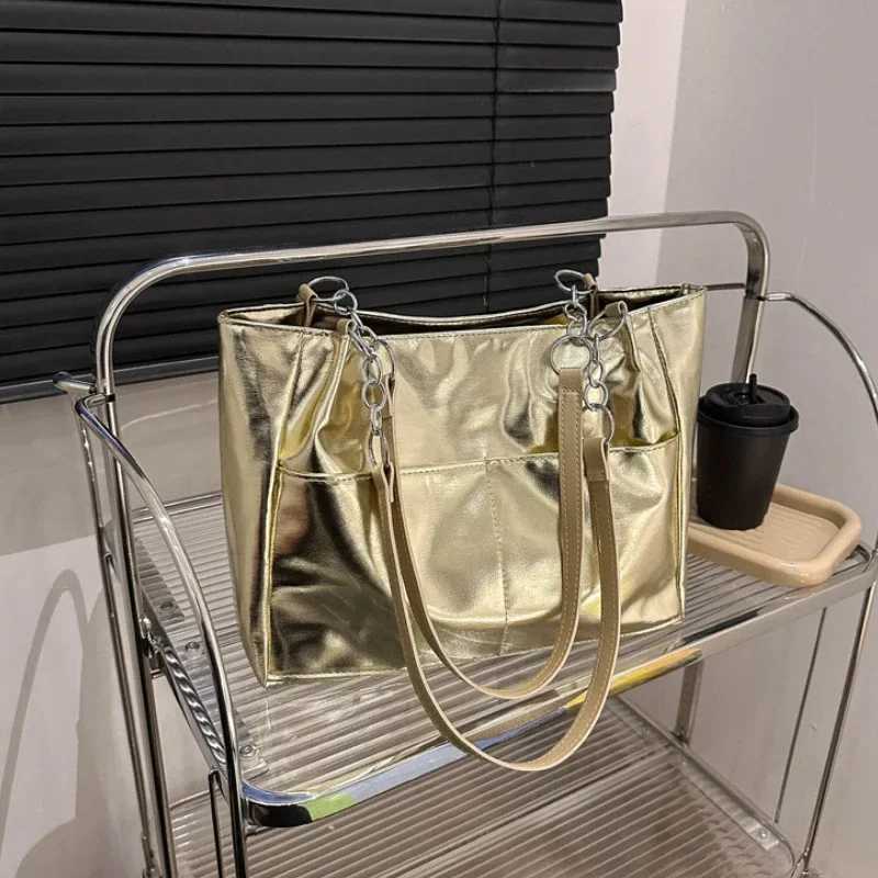 Casual Handbags for Women 2024 New Large-capacity Shoulder Bags Texture Bright Pu Leather Tote Bags for Women Chain Elegant Bags XJ250610