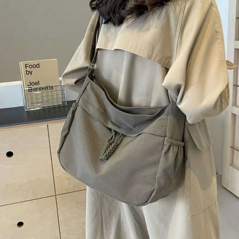 Nylon Hobos Crossbody Bags Solid Casual Zipper Womens Bags 2025 Fashion High Capacity Solid Color Single Totes Shoulder Bag XJ250610